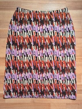 Geometric Print Straight Skirt in Red, Lilac, Black